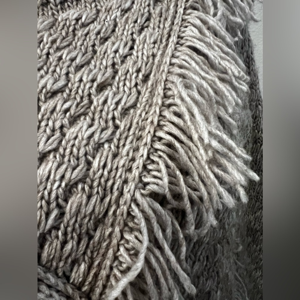 MAJORELLE Gray Sweater Knit Fringe Wool size M - Picture 3 of 4